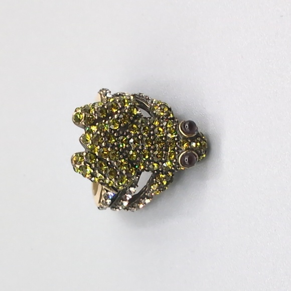 Heidi Daus| Green Rhinestone Frog Brass Toned Ring - Picture 5 of 10